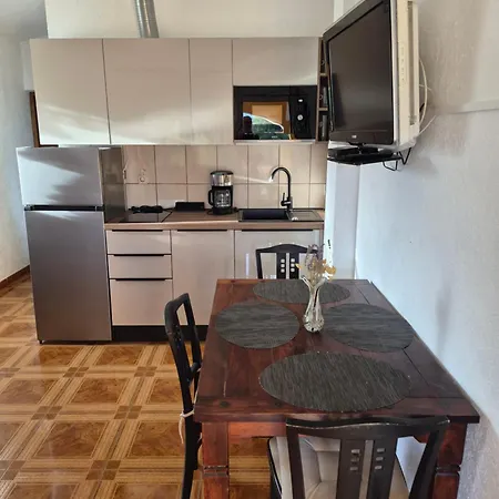 Anna Appartement Vir